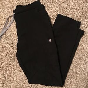 Figs yola pants medium